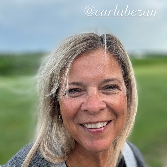 Meet your Posher, Carla - Picture 1 of 1